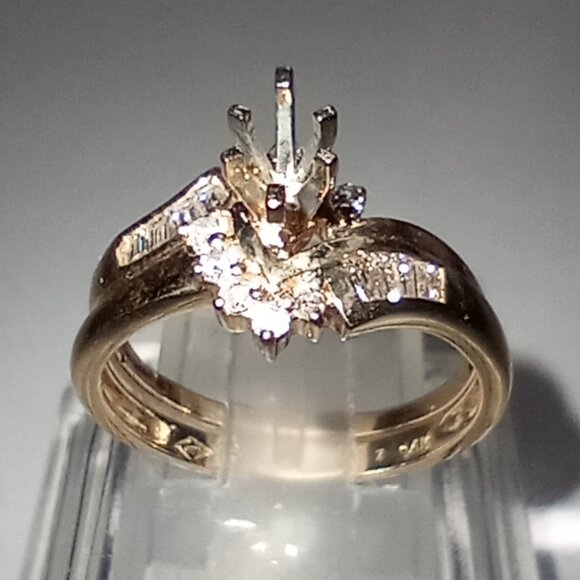 14Kt Yellow Gold 1/3-Carat Diamond 5x3mm Marquise Semi-Mount Wedding Ring Set - Picture 2 of 7